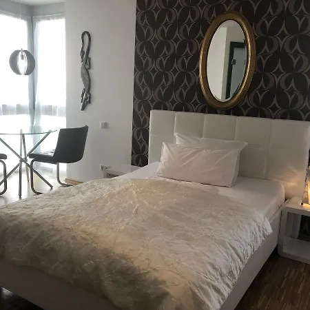 Sunny Aparthotel *